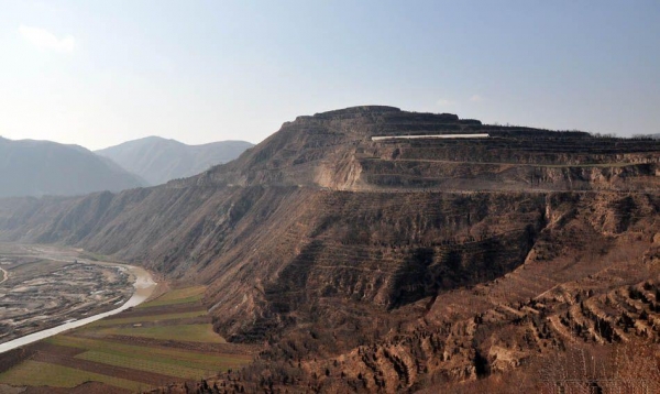 陕西铜川鑫泰实业有限公司灰岩矿110万吨、年露天采矿工程